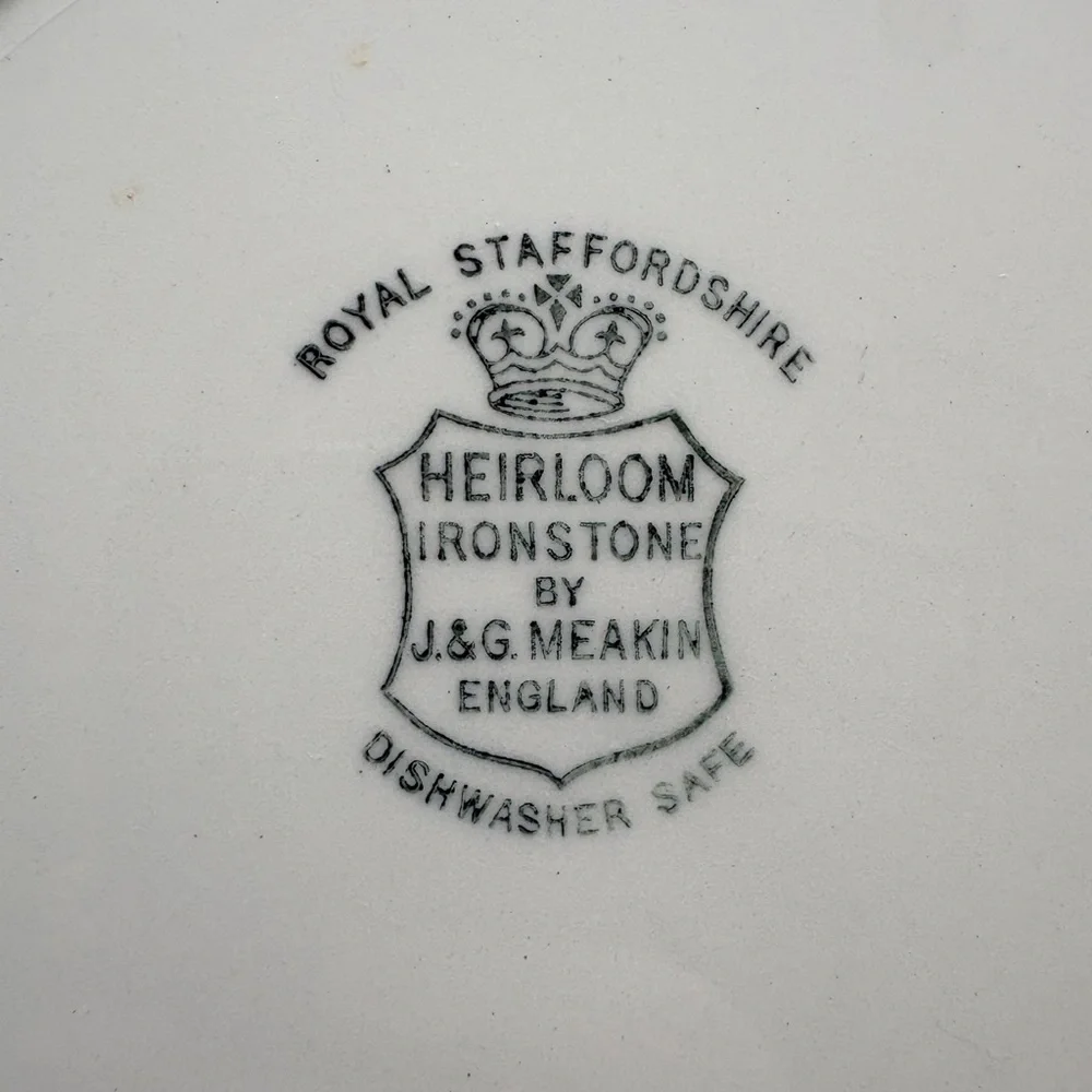 J&G Meakin Royal Staffordshire Heirloom Ironstone white set of 5 Plates ~10 in.
